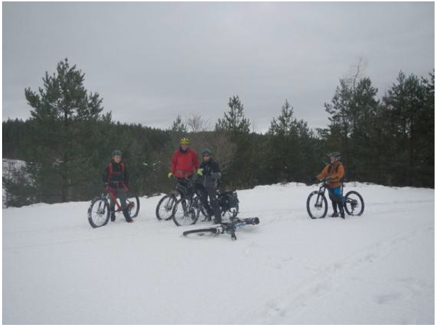 Snowy bike ride up Glen Feshie